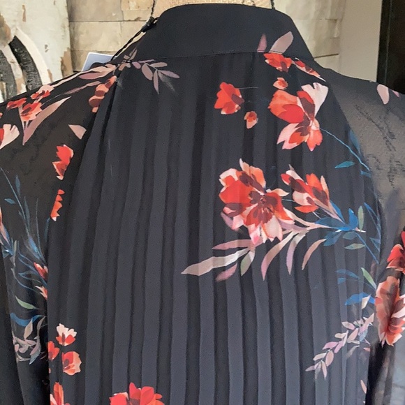 Molly Bracken black floral pleated lined long sheer sleeve swing dress tie neck - Picture 13 of 16